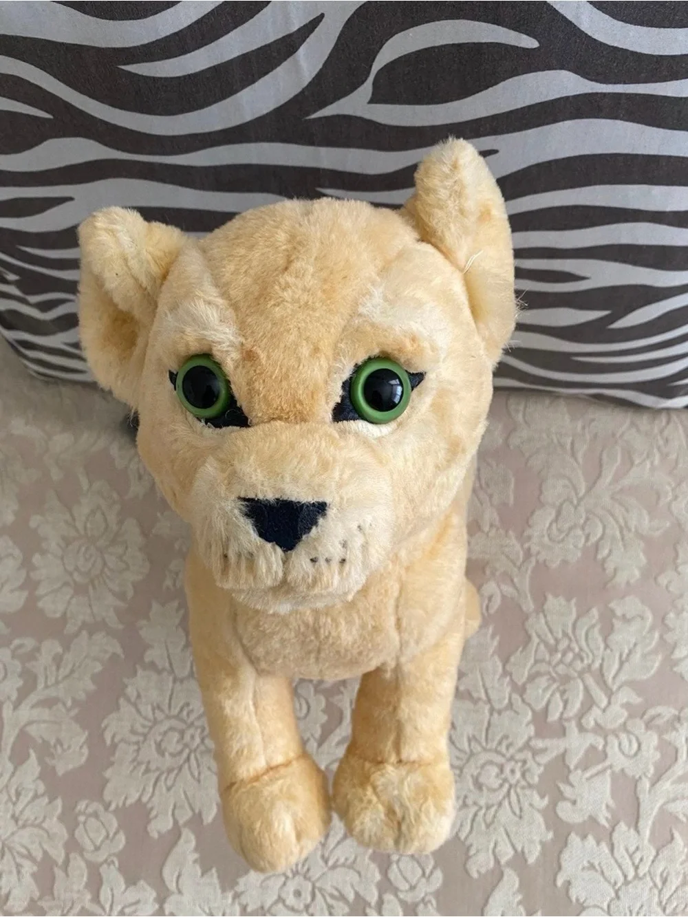Disney Plush Tan Lion Cub Dog Toy with Green Eyes (Good)